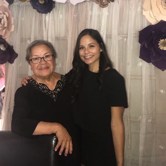 Meet your Posher, Cathy - Picture 2 of 2